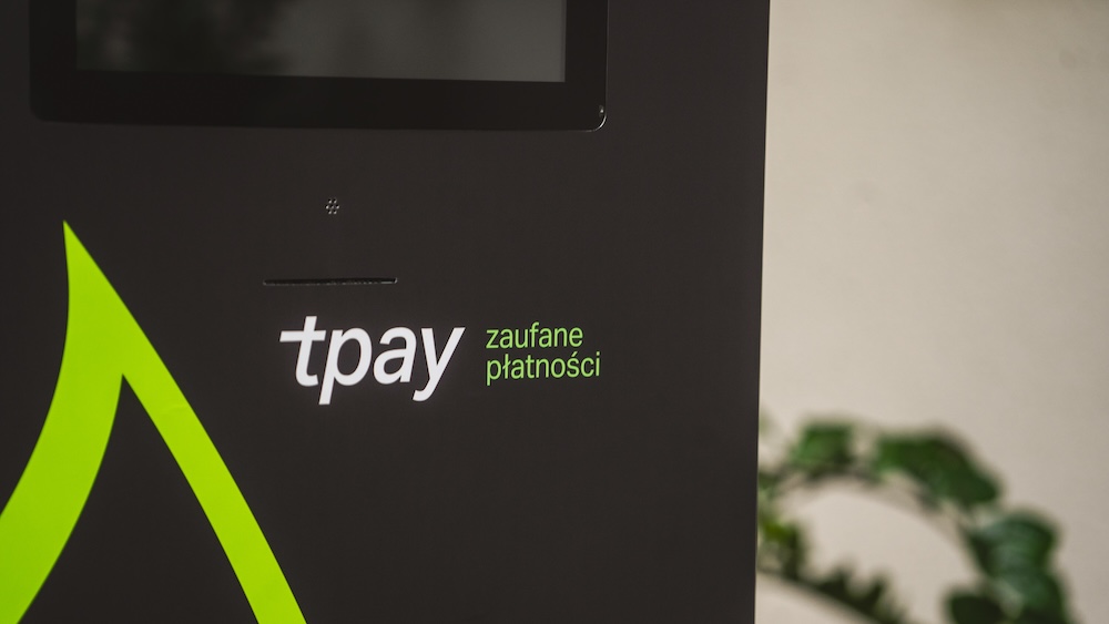 recyklomat-w-tpay-logo